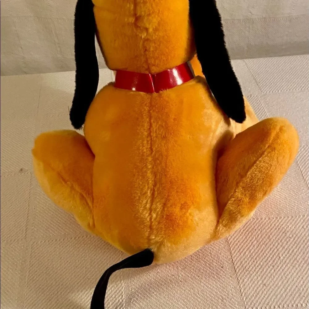 VINTAGE Large Pluto Stuffed Animal Plush Sitting Dog Disneyland Walt DisneyWorld